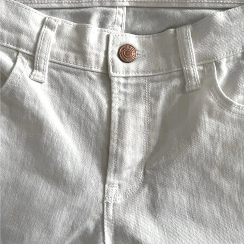Old Navy White Cotton Boyfriend Straight Jeans Women Size 8 27" Inseam EXcellent - Picture 5 of 7